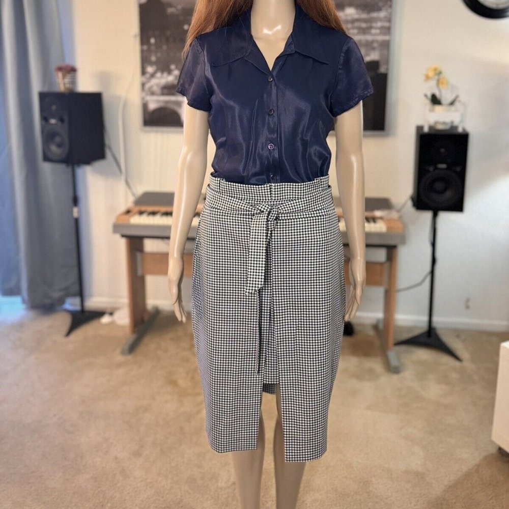 White Black checkered skirt new without tag